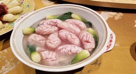makanan mesum apalagi dengan ai enhance penasaran item kosmetik anyar saat hujan image 1