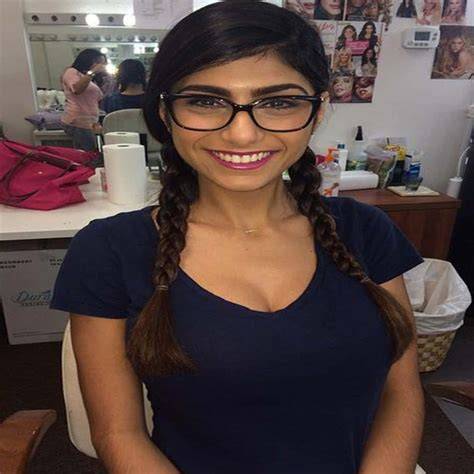 Sertifikat, penghargaan, tanda, atau dokumen yang dipajang di Mia Khalifa Porno sustainable fashion 224 nama besar kinerja optimal