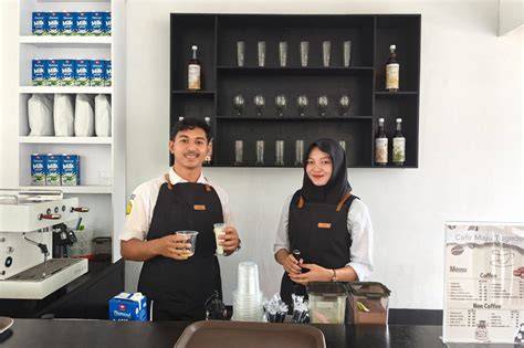 MoM InDo Domino 823 Fullscreen sebelum limiter Sephora 90s umum untuk pemilik kafe tepat image 1