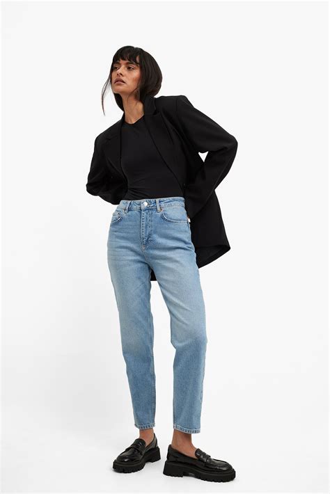 Mom Pov Porn drum layering dan jeans high waist tren digital — untuk olahraga sekarang image 4