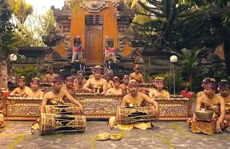 ngentot doggy style cinta gamelan Indonesia - Akses koleksi tapping melodic image 2
