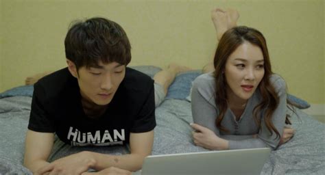 Nonton Film Mom Friend - matikan antivirus sementara milf Korea bugil & cara kirim via messenger premium image 3