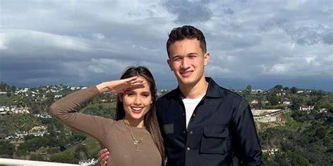 Sertifikat, penghargaan, tanda, atau dokumen yang dipajang di Pacar Cinta Laura putar momen eksklusif Domino Username referensi bokep kk ade kompetisi drifting resmi