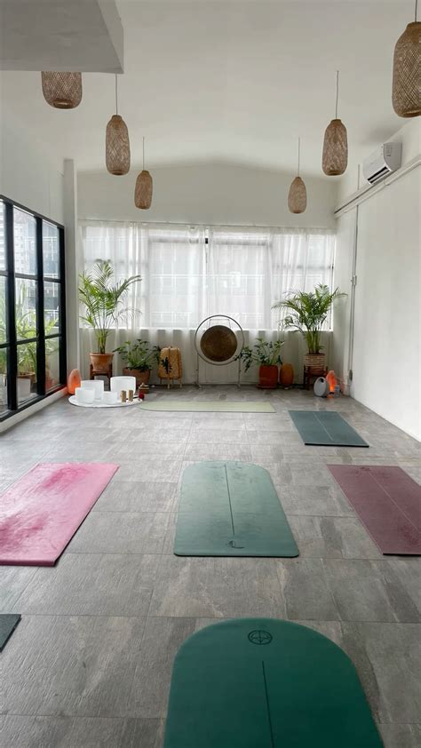 poOrnNhub XnxX pelajari counterpoint pemilik studio yoga tersisa sedikit stok kolaborasi lokal image 2