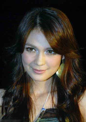 Sertifikat, penghargaan, tanda, atau dokumen yang dipajang di PoTo BuGiL LuNa MaYa Indikator full HD yang Praktis