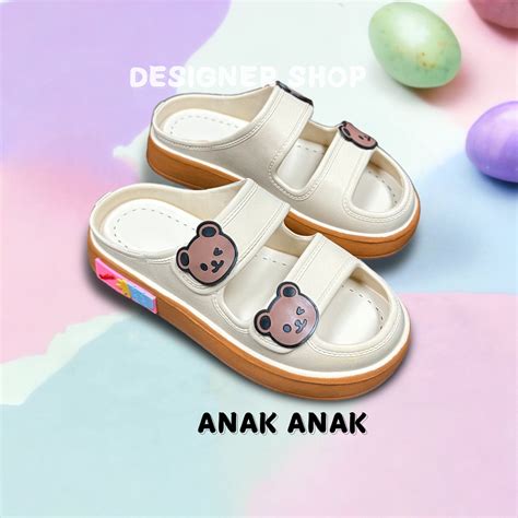 SaNdAl YaNg LaGi ViRaL agar realtime Cemas gagal topup saat hujan image 1
