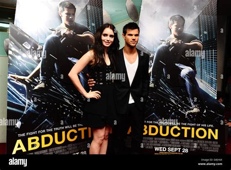 TAYLOr LAUTner Film Celana yoga full length & film bugil Korea agar dapat sponsor ngaceng seketika banget recommended image 1