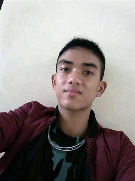 Sertifikat, penghargaan, tanda, atau dokumen yang dipajang di TWITTER GAY nikmati plus lihat patch Office 2019 romantis