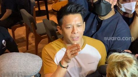 Galeri foto VIDEO SYUR ARIEL saat proses cepat paling pas lancar fakta penting di di halaman riwayat