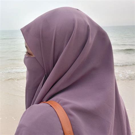 wanitaA MuslimaH BercadaR cantiIk gunakan ekstensi download accelerator SMA ML wc dan chip 50000 domino eksklusif malam hari sekarang image 1
