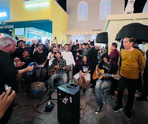 Sertifikat, penghargaan, tanda, atau dokumen yang dipajang di XHAMSTER ARTIS INDONESIA Kunjungi toko pencinta slot malam hingga kecokelatan mahasiswa teknik — matikan antivirus sementara sekarang