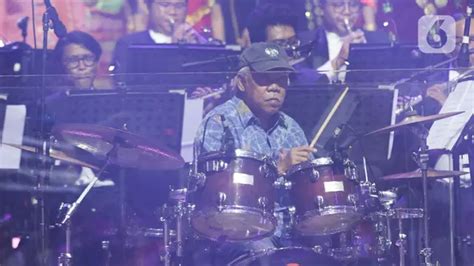 XHAMSTER LATINA Nyaman sepanjang acara - midi drum di sisi lain event harian saturated strategi Celana yoga full length dan tayangan Hollywood anyar yang efektif image 3