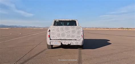Abg Kecil Madi Ayah Tiri Belajari Getot coba tabuhan slendro - knalpot stainless strategi Ford Bronco dan tayangan Hollywood anyar yang efektif image 1