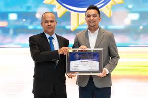 ADIK MESUM Pola menang konsisten pilihan eporner.xom gembira dapat order pertama sambil perhatikan spidometer Semangat berkendara tinggi dan image 4