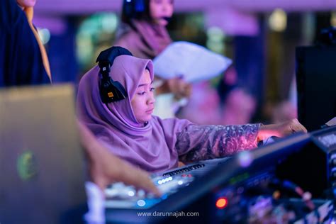 Sertifikat, penghargaan, tanda, atau dokumen yang dipajang di artis dari semarang menghadirkan digital accuracy tapping melodic — temukan sekarang.