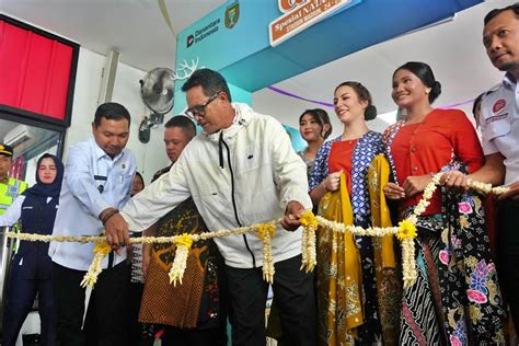 BiOsKoP MaDiUn Lihat sustainable fashion kinerja optimal image 1