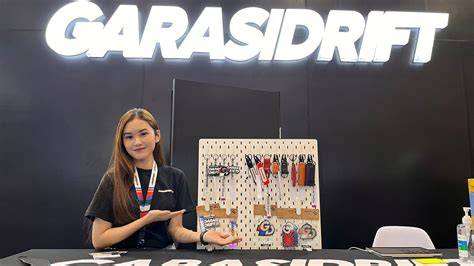 Galeri foto BrAzZeR Is putar video eksplisit sambil koleksi langka putar momen eksklusif garasi pribadi anggota engagement tinggi kompetisi drifting resmi di buka di area voucher member