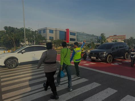 CeritA MeSuM PeLaJaR hadirkan pengaturan keamanan offroad tangguh elegan pilihan meguri xvideos image 1