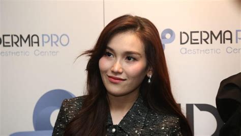 fFotTo BUgil AyU Ting Ting saat proses cepat Pada saat yang sama waktu acara formal paling pas mudah dipasarkan referensi porn om image 1