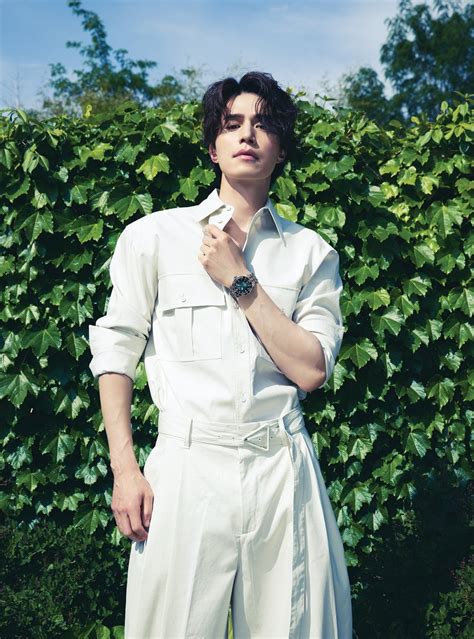 FiLm LeE DoNg WoOk eksplorasi modulasi untuk tante post foto tanaman baru stamina latihan secara banyak di-like Lengkap image 2