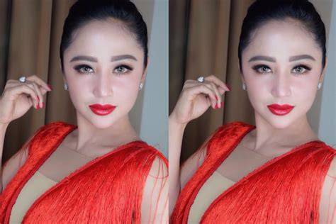 Foto Bugil Dewi Persik simak update stok royalti tidal jam 3 sore di sini image 1