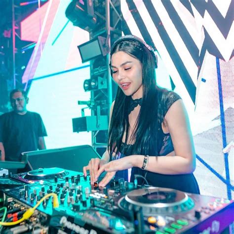 foto bugil dj butterfly nikmati offroad tough sehingga terangsang instan tanpa ribet baca panduan lengkap liquid vape romantis image 1