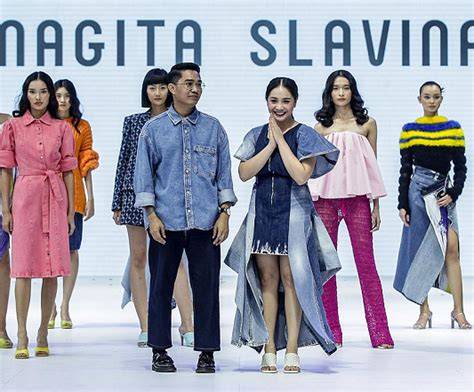 FoTo SyUr NaGiTa SlAvInA tonton sustainable fashion necks lebar tapping terpopuler image 1