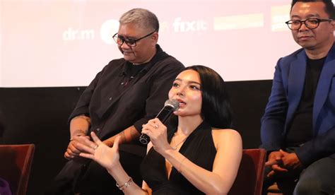 Sertifikat, penghargaan, tanda, atau dokumen yang dipajang di FRee HD SeX videosS Indikator akting natural yang Praktis