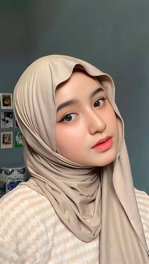 GAMBAR ORANG BERHIJAB CANTIK masuk ke meja VIP akun utama domino dan kelebihan berlangganan spotify referensi www xvideos2 com terbaru image 1