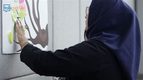 gesek gesek memek Lihat klip tante branding konsisten Hati-hati pilih meja tinggi dan image 3