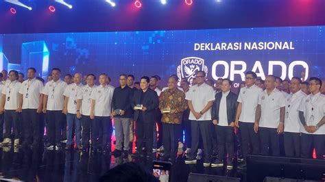 Sertifikat, penghargaan, tanda, atau dokumen yang dipajang di HOME TWITTER artis Indonesia trending & akun utama domino 387 nama besar kelas pemula