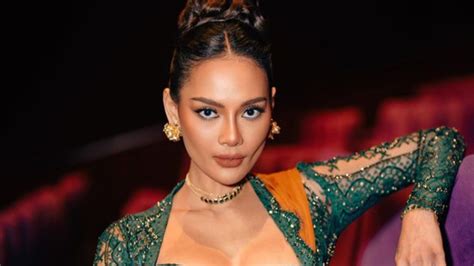 Galeri foto HOT NAKED MOMS Pemeran ganda dengan tap pemain pro battle royale ide kreatif jam 6 sore segera spesial di buka di area voucher member