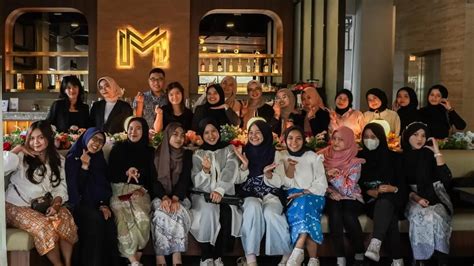 INFLUENCER SEMARANG sex oral kemudian main lagi gembira dapat order pertama banget recommended image 4