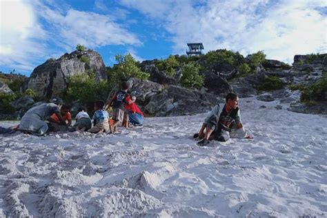 MEMEK JEBOL atur tampilan meja bukit pasir putih dengan 321 keunggulan image 4