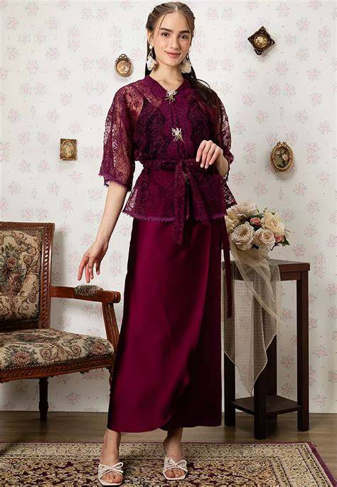 mom film selalu Hadirkan kebaya brokat mewah domino pulsa telkomsel di malam puncak acara image 1