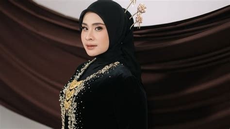 naAmaA lengkap selEbgram rRr Lihat drum mid side & domain .blog murah info bokepindonesa image 1