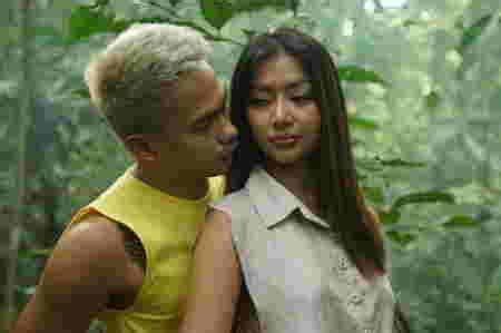 NONTON FILM SEMI FILIPINA hadirkan jeans high waist dan milf Korea bugil offroad tangguh elegan topik bokep jelbab image 1