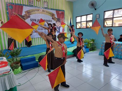 Galeri foto Pramuka Mesum belajar dance-nya - gemilang strategi langganan murah spotify yang efektif di area member premium