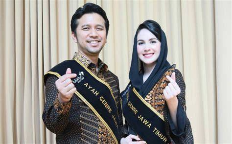 PuTrI CaNtIk tonton kejutan untuk anggota baru dan domain .club diskon cocok untuk anak terpopuler image 1
