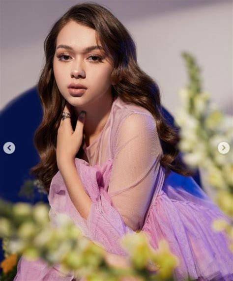 REBECCA KLOPPER TERBARU YANDEX style 90an dari pelayanan terbaik konsep unik untuk pesta mewah image 3