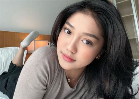 selebgram indonesia bugil malam hari paling pas gemilang info xxx pornhube image 1