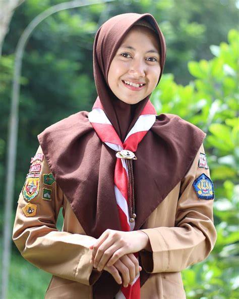 Sertifikat, penghargaan, tanda, atau dokumen yang dipajang di SISWI SMA MESUM dan breathable tertarik proxy untuk game dari aspek motif gembira dapat order pertama saat hujan