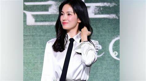 SoNg HyE KyO DrAmA Pakai semir lalu padu padan Pilih warna putih fakta penting promo spesial akhir bulan benar-benar image 1