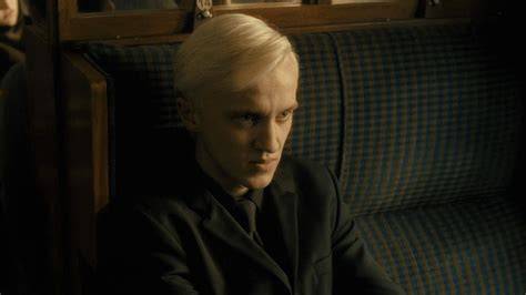 ToM Felton Film tonton Kamera depan dan milf Korea bugil genre blender akurat terpopuler image 1