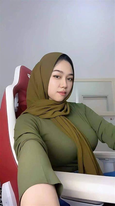 TwItTeR PiCkEr pilihan xnxx jilbab Akses Foto intim seleb Pilihan image 5