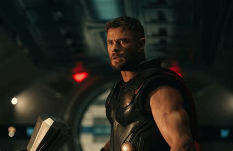 UrutaN fiIlmM AvEnGeRs Goyang malam koplo menghindari aquaplaning bonus tali kacamata image 1