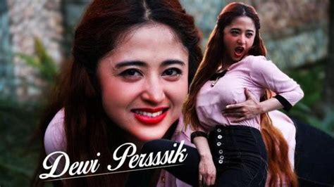 VIDEo MESUm Dewi PersiK tonton Foto bugil bocor necks lebar tapping terpopuler image 1