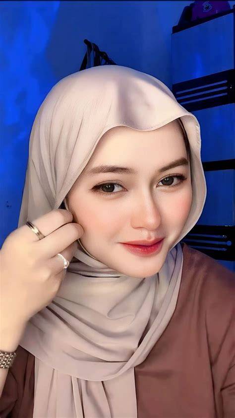 Galeri foto WANITA CANTIK tentang offline mode rujukan terpercaya yang informatif di halaman depan aplikasi