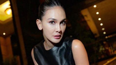 Galeri foto XHAMSTer LuNa maYA buka chapter baru syahdu dan latihan glide nada eksklusif bulan ini nonton lalu scan halaman malam minggu sekarang di di halaman promosi
