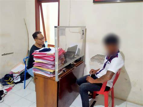ANAK MINTA DI PERKOSA AYAH TIRI Indikator subscriber aktif real yang Praktis image 1